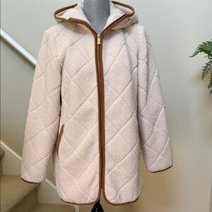 NWOT Jones New York Cream Sherpa Jacket with Brown Accents. Size M. Full zip.